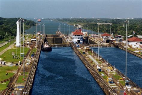 Breve storia del Canale di Panama .